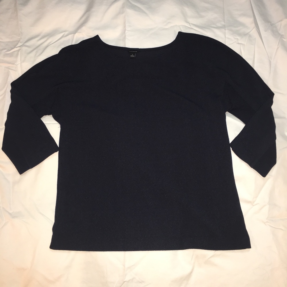NWOT. Ann Taylor 3/4 sleeve dark blue gold buttons